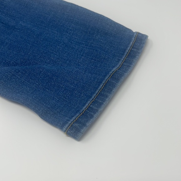 Universal Thread High Rise Medium Wash Blue Denim Skinny Jeans - Picture 6 of 9
